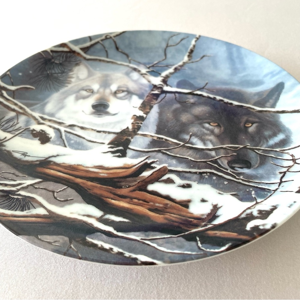 In The Mist Wolves Plate by Daniel Renn Pierce, WS George - Picture 2 of 4